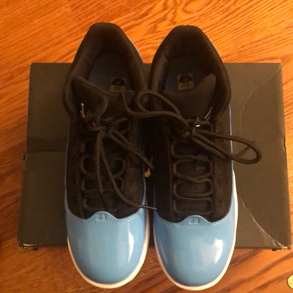 Jordan Max Aura 2 size 7y